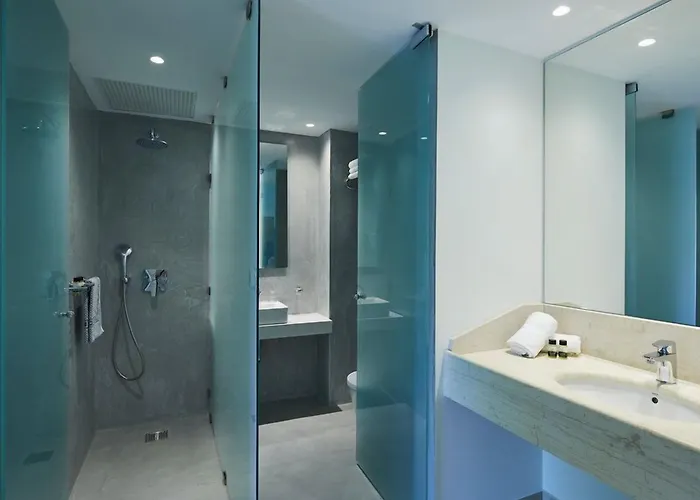 Alex Otel Theológos