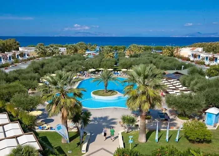 Alex 4* Theológos