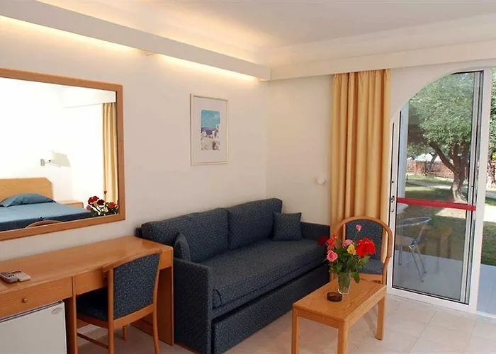 Otel Alex 4*